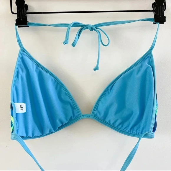 NWOT Adidas Parley Beach Bikini Top Size 44” - Picture 6 of 9